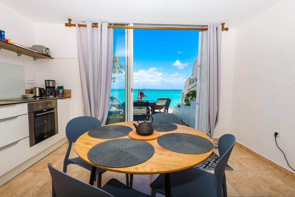 Watalibi - Beachfront Apartment Grand-Case ภายนอก รูปภาพ